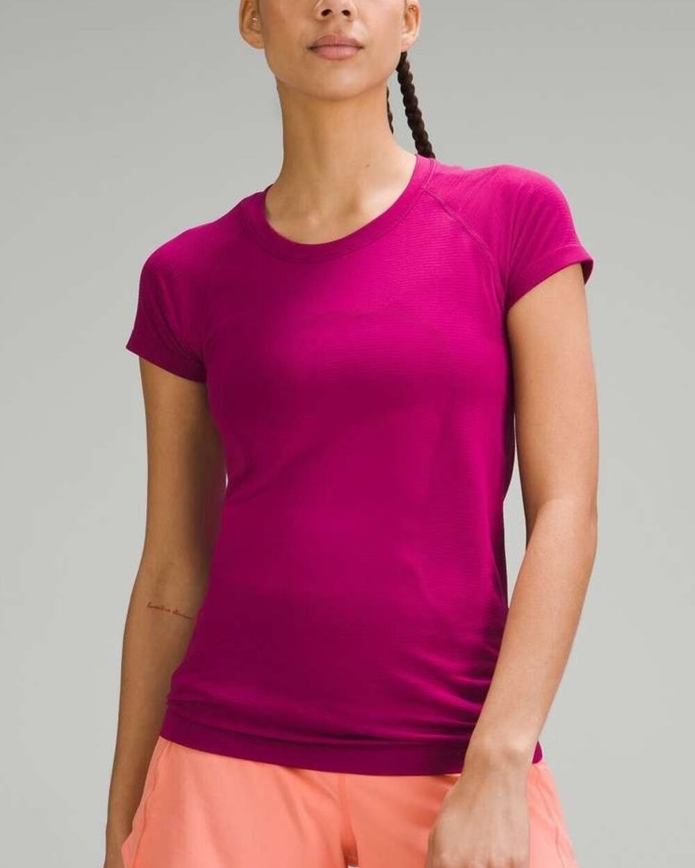 Lululemon Swiftly Tech Short Sleeve Shirt 2.0 Size 10 Magenta Running Gym Sporty